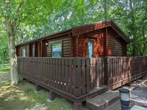 Pineshadow Lodge-Dog Friendly, Kenwick Park, Louth
