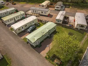 Lochlands 2Br Family Caravan - Pets - Play Park