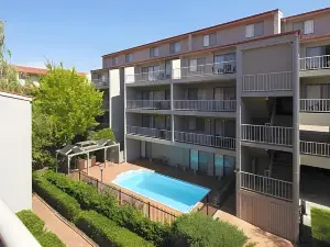 Pinnacle Apartments