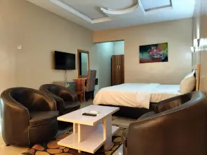 Steffan Hotel & Suites