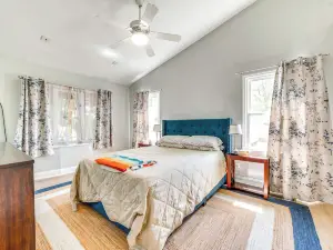 Pet-Friendly Paradise with Private Dock in Lexington