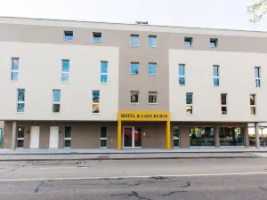 โฮเทลแอนด์คาเฟ่ รูบัส