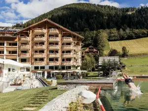 普沃若塞門維特飯店