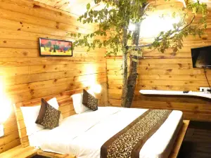 Treehouse Resort