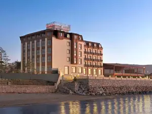 Ramada by Wyndham Van