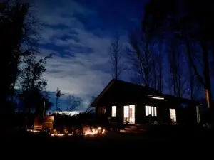 Fiery Peak Eco-Retreat with Wood-Fired Hot Tub