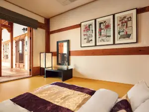 Hanok Stay Namwonyechon by Kensington