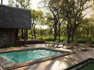 Black Rhino Game Lodge