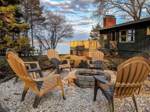 Seneca Falls Cottage on Cayuga Lake Wine Trail!