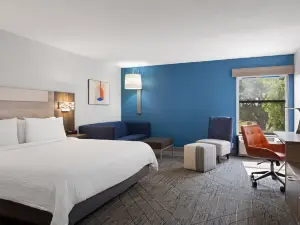 Holiday Inn Express Indianapolis Airport