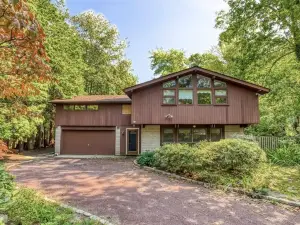 Waterside Pine Haven- Close to the Hamptons