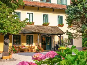 Inselhotel Faakersee