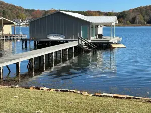 Lakefront Family Retreat - Mill Creek at Beautiful Lake Guntersville