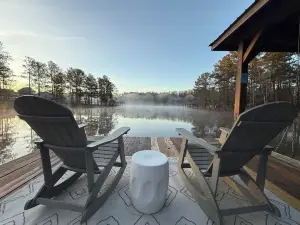 Cozy Lake refuge to relax and restore!