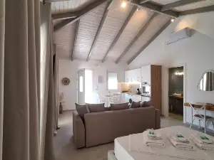 Luxury Apartments Kanali