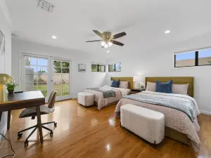 Private Backyard and Dedicated Workspace - Charming Cozy Haven