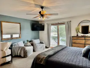 Aqua Aire Inn & Suites