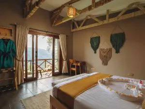 คารา กอริลลา เมาน์เทน ลอดจ์