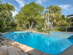 Spacious Hideaway Retreat, Brookfield, Brisbane