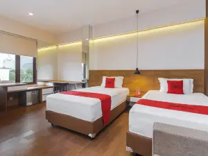 RedDoorz Plus @ CBD Bintaro
