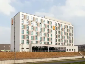 Super 8 by Wyndham Oberhausen
