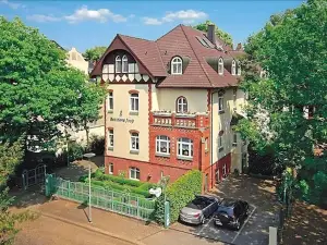 โรงแรมเรซิเดนซ์ จู๊ป