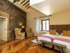 The Manor House Celeirós