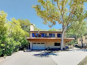 2520Shor 5 Bedroom Home