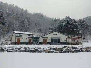 이층달빛펜션