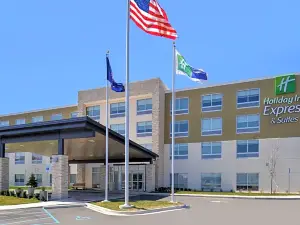 Holiday Inn Express & Suites Farmington Hills - Detroit