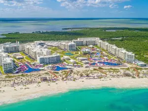 Planet Hollywood Adult Scene Cancun Resort