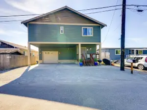 Waterfront Birch Bay Rental - Walk to Beach!