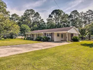 Cozy Waycross House w/ Yard & Screened Patio!