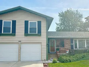 "The Estates" 2 PRIVATE BEDROOMS in our Home, Hot Tub/Bathrooms & More
