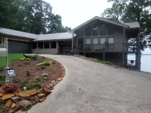 Waterfront property located at Point Pleasant on Enid Lake