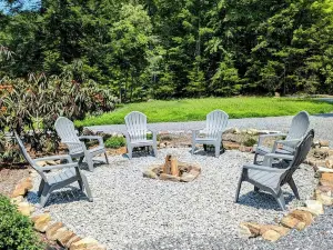 Private Getaway Outside Chattanooga - Close to Fall Creek Falls & State Parks