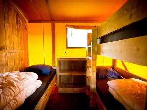 Tent Lodge Near Loonse and Drunense Duinen