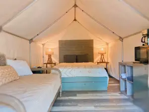 9 Blue River Camp - Glamping Cabin