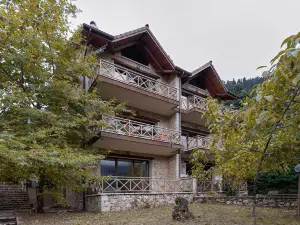 Parnassus Dreamwood Chalet