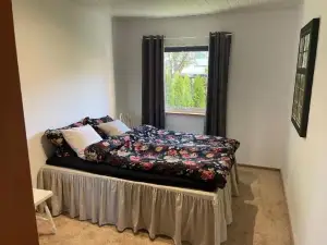 Sentralt Beliggende Moderne Leilighet