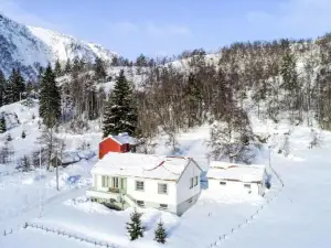 Holiday Home Olavbu by Interhome