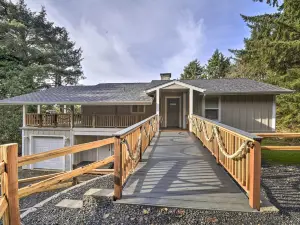 Coastal Washington Getaway Walk to Beach!