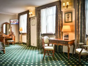 Komoda Club Residence