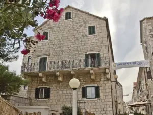 Newly Renovated Hotel Kastil