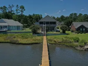 Panacea 4 Bedroom Home by Redawning