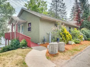 Pet-Friendly Wisconsin Cabin on Lake w/ Fire Pit!