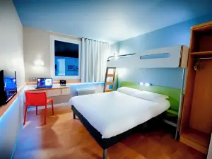 이비스 버젯 브레스트 센터 포트