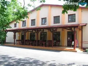 Arnyas Thermal Camping es Udulopark