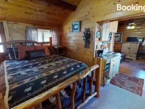 Wild Bill's Cabin with Hot Tub by AAA Red Lodge Rentals