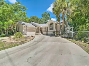 Crystal River Vacation Rental on Canal!